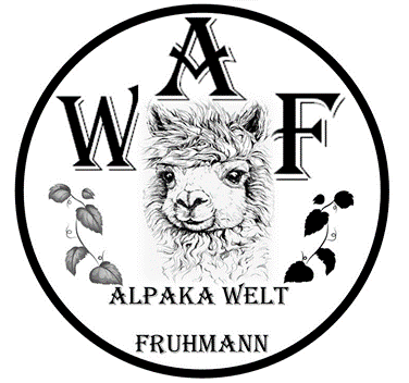 Ein schwarz-weißes kreisförmiges Logo mit einem Alpaka, darunter steht 'Alpaka Welt' und darunter 'Fruhmann'. Das Logo ist von Blättern umgeben.