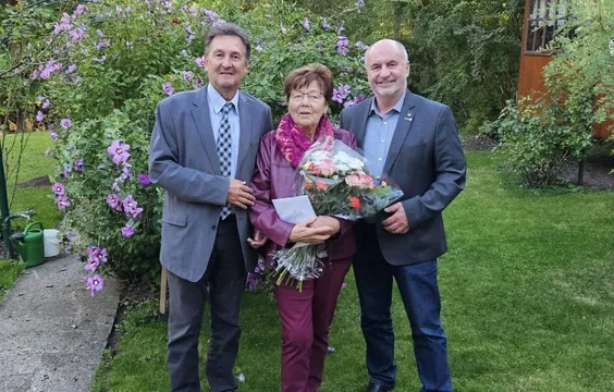 Blazer, Coat, Jacket, Potted Plant, Flower Bouquet, Backyard, Pants, Grass, People, Suit