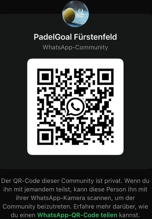 Der QR-Code für die PadelGoal Furstenfeld WhatsApp-Community wird auf schwarzem Hintergrund angezeigt. Er ist privat und erfordert eine Erlaubnis zum Beitreten.