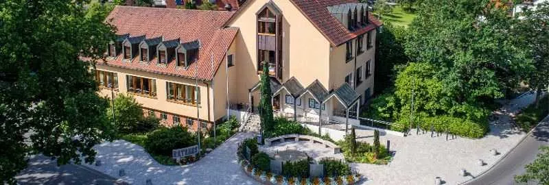 Building, House, Housing, Villa, Hotel, Resort, Neighborhood, Outdoors, City