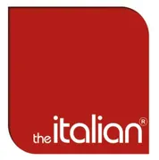 Ein rotes quadratisches Logo mit 'the italian' in weißer Schrift und einem eingetragenen Symbol auf der rechten Seite.