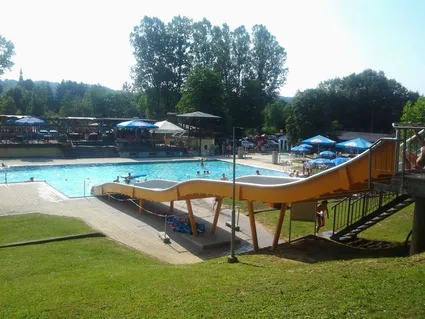 Nature, Outdoors, Scenery, Grass, Pool, Water, Hotel, Swimming Pool, Person, Summer