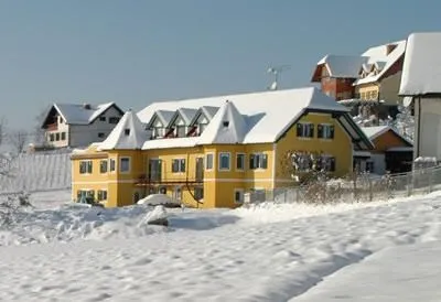 Neighborhood, Building, House, Housing, Villa, Nature, Outdoors, Scenery, Suburb, Snow