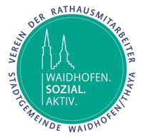 Rundes Logo mit zwei Türmen. Der Text lautet 'Verein der Rathausmitarbeiter, Stadtgemeinde Waidhofen an der Thaya, Sozial. Aktiv.' Grün-weißes Farbschema.