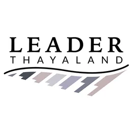 Das Logo von Leader Thailand, auf weißem Hintergrund dargestellt, zeigt ein Wellendesign in verschiedenen Grau- und Schwarztönen. Die Worte 'Leader Thailand' sind in fetten, großgeschriebenen Buchstaben geschrieben.