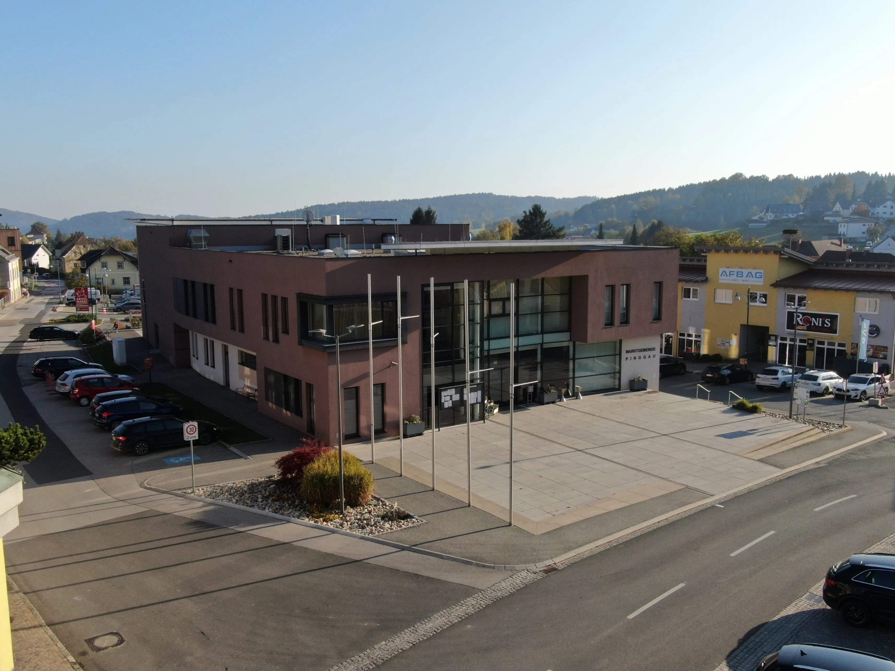 Building, Office Building, Intersection, Road, City, Car, Vehicle, Wheel, Urban, Neighborhood