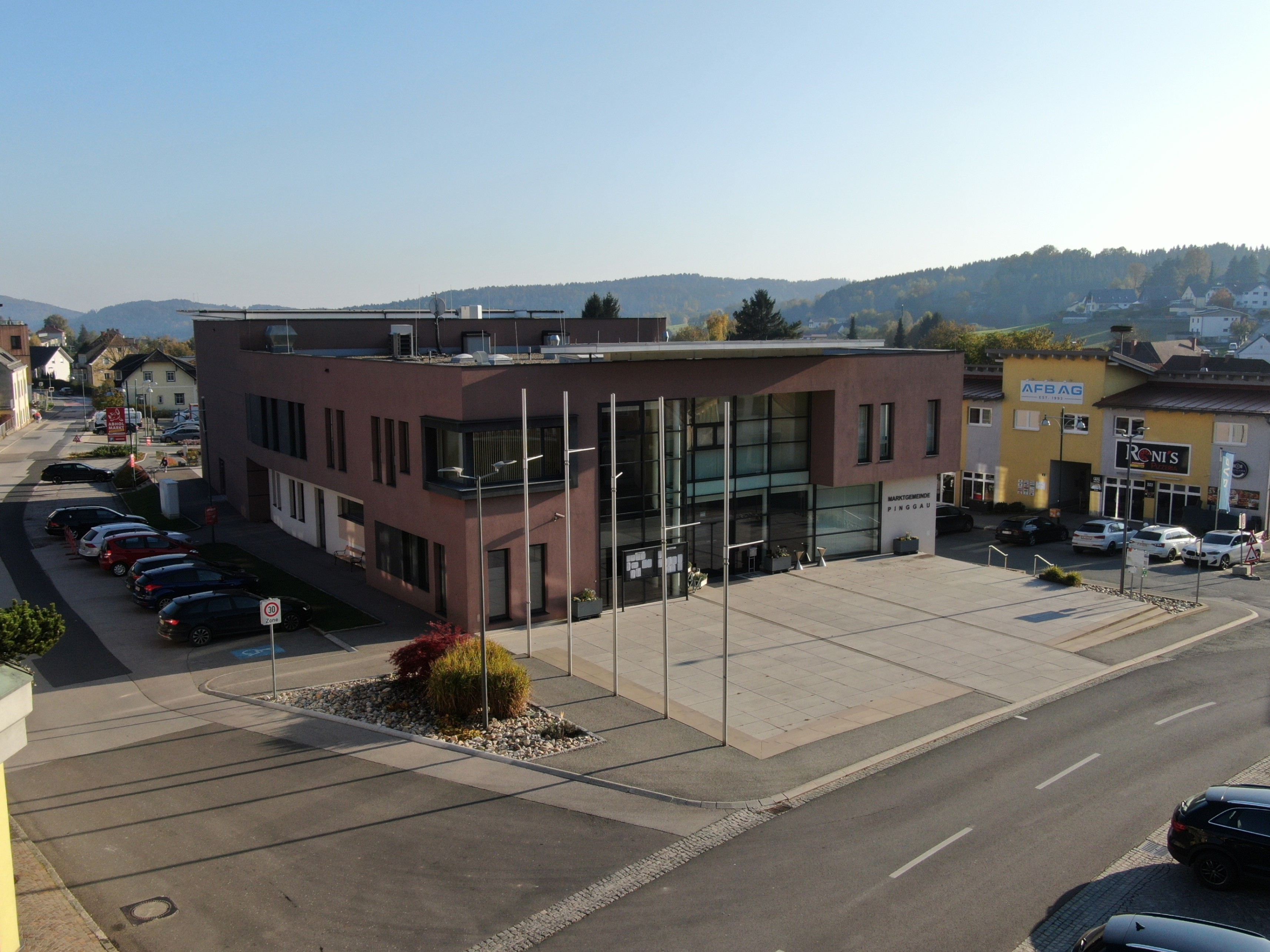 Building, Office Building, Intersection, Road, City, Car, Vehicle, Wheel, Urban, Neighborhood