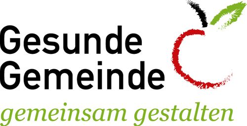 Das Logo für Gesunde Gemeinde zeigt einen Apfel mit grünen Blättern und betont Gesundheit und Gemeinschaft. Die Wörter sind in Deutsch und unterstreichen einen kollektiven Ansatz.