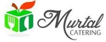 Das Logo für Murtal Catering zeigt einen grünen Apfelwürfel mit einem roten Blatt und einer Gabel. Der Text ist in kursiver Schrift geschrieben.