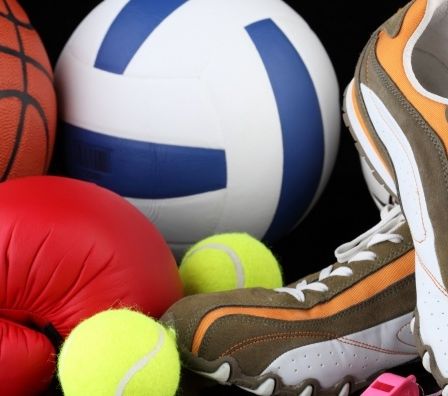 Bild enthält, Soccer Ball, Sport, Footwear, Shoe, Tennis, Tennis Ball, Sneaker, Basketball (Ball), Sphere, Volleyball (Ball)