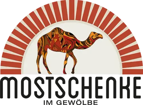 Ein stilisierter Kamel mit komplizierten Mustern steht vor einem Sonnenhintergrund. Das Kamel ist hauptsächlich gelb und rot. Unter dem Bild steht schwarzer Text, der 'MOGRETCHEINE' lautet.