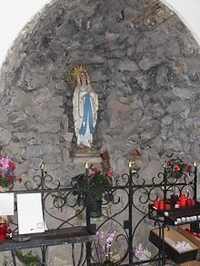 Marienstatue in der Grotte
