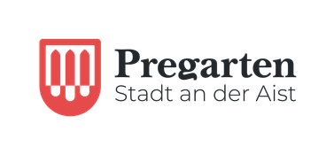 Logo, Text