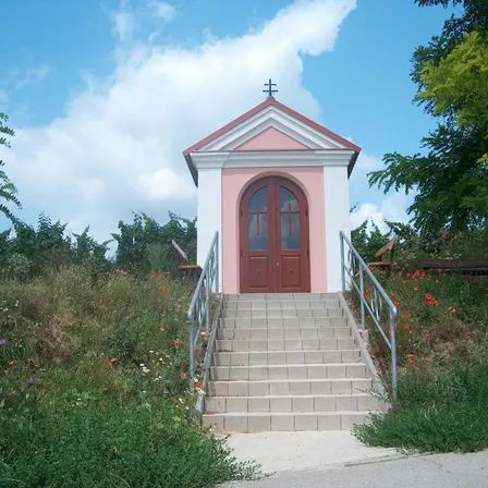 Handrail, Garden, Outdoors, Housing, Staircase, Walkway, Railing, Arch, Monastery, Grass