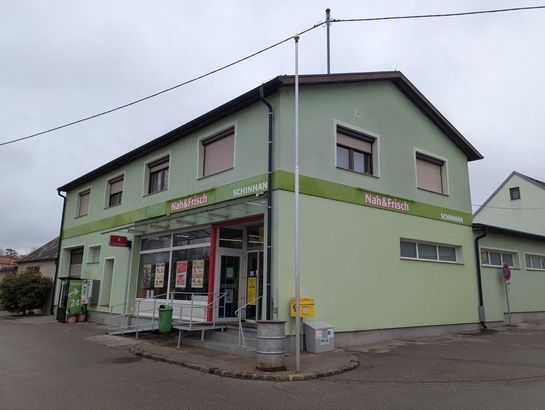 Bild enthält, Architecture, Building, Corner, Monastery, City, Urban, Neighborhood, Housing