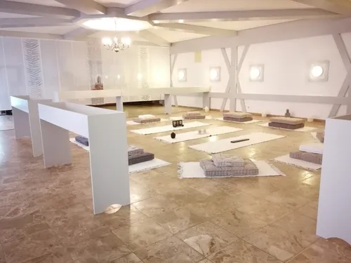 Floor, Flooring, Indoors, Architecture, Building