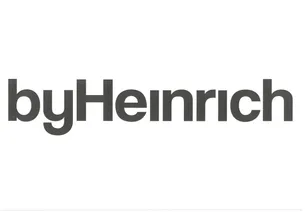 Das Bild zeigt das Wort 'yHeinric' in einer stilisierten, fetten schwarzen Schrift auf weißem Hintergrund. Das Wort ist zentriert und scheint der Blickfang des Bildes zu sein.