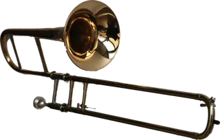 Ein glänzendes Posaune mit goldener Oberfläche und schwarzem Hintergrund. Die Posaune hat einen Schieber und eine Glocke.