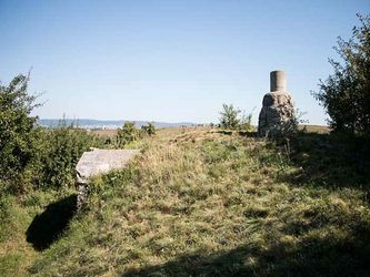 Tomb, Gravestone