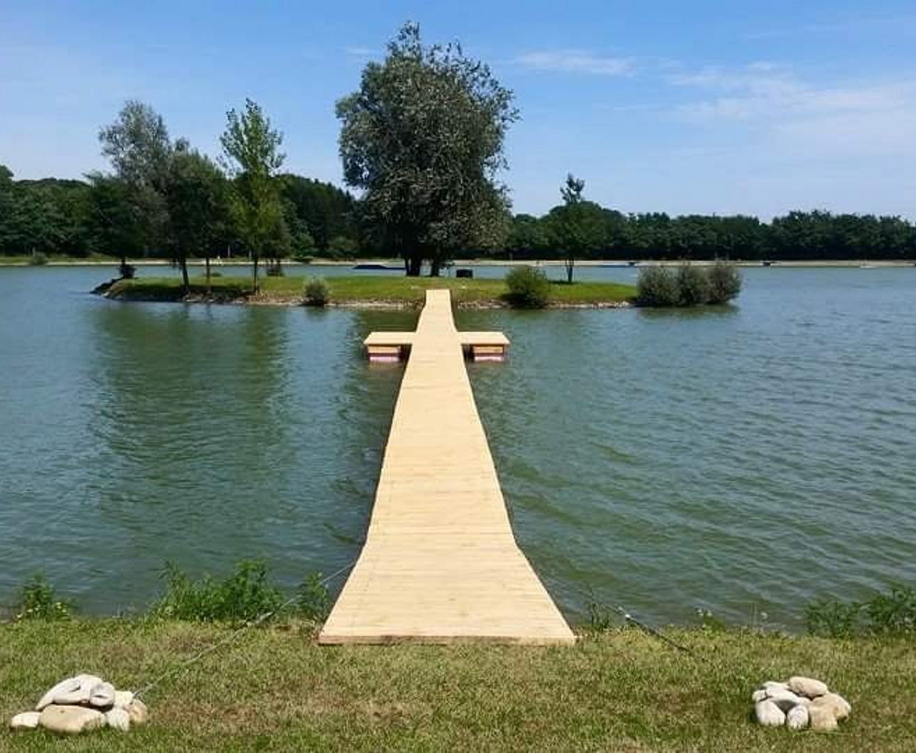 Bild enthält, Nature, Outdoors, Scenery, Water, Waterfront, Lakefront