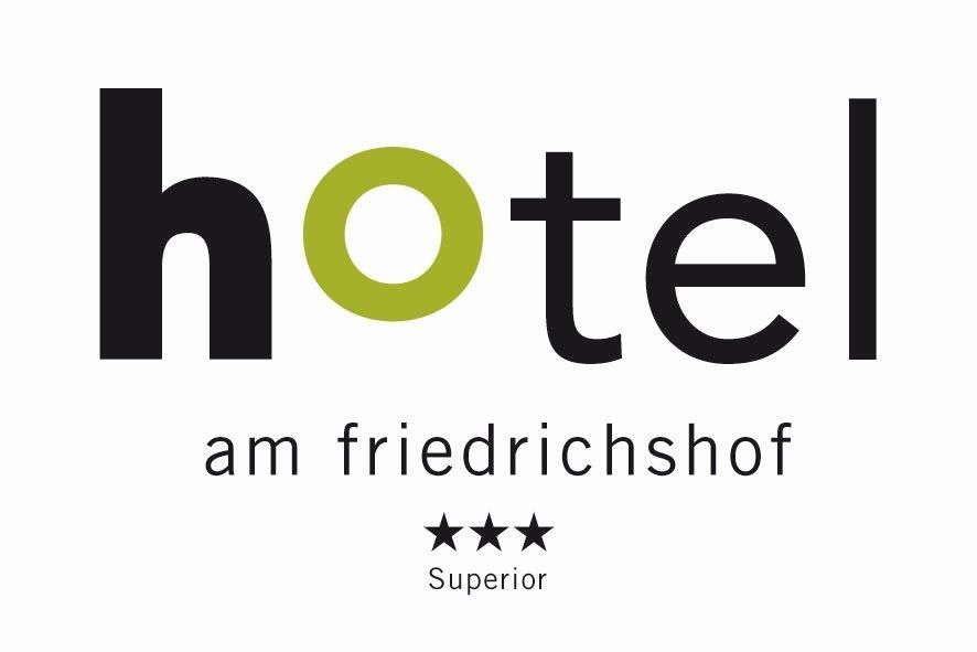 Bild enthält, Logo, Cross, Symbol, Text