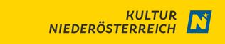 Ein gelber Banner mit schwarzem Text, der 'KULTUR NIEDERÖSTERREICH' lautet. Der Text ist fett und zentriert auf dem Banner.