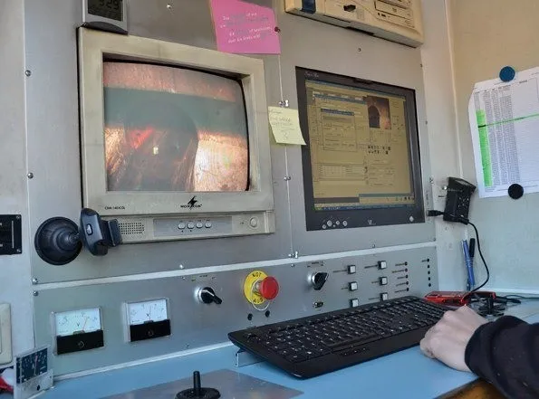 Computer, Computer Hardware, Computer Keyboard, Electronics, Screen, Pc, Monitor, Desk, Table, Person