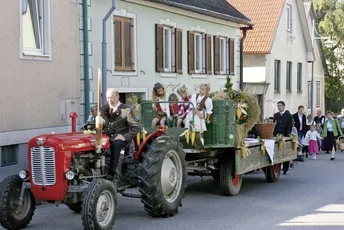 Neighborhood, Handbag, Adult, Male, Man, Person, Tie, Shoe, Wheel, Tractor