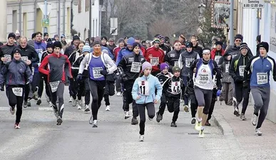 Glove, Adult, Female, Person, Woman, People, Hat, Shoe, Running, Helmet
