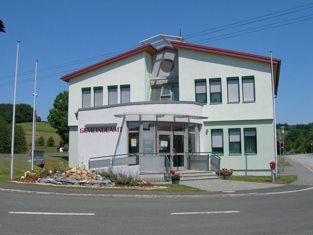 Bild enthält, Architecture, Building, Hotel, City, Outdoors, Shelter, Housing, House