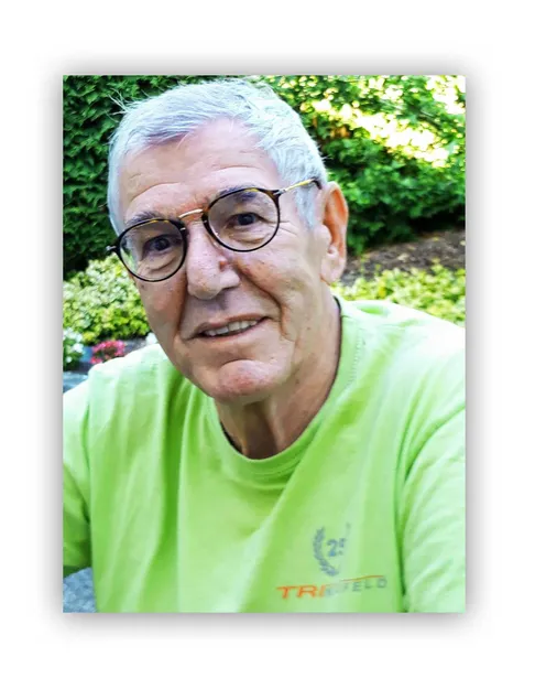Glasses, Person, Photography, Portrait, T-Shirt, Smile, Adult, Male, Man, Vegetation