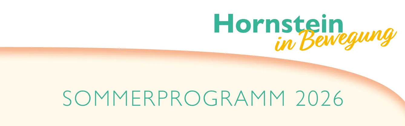 Das Bild zeigt den Text 'Hornste in' in großer, grüner Schrift über einer sanften, beigen Kurve. Darunter steht 'MMERPROGRAMM 20' in kleinerer, grüner Schrift. Der Hintergrund ist ein Farbverlauf von weiß zu beige.