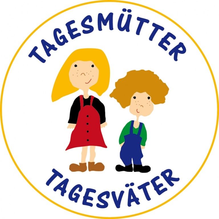 Kreisförmiges Logo mit dem Text 'Tagesmutter Tagesvater', das zwei Kinder als Cartoon zeigt, eines in einem roten Kleid und das andere in einer Latzhose.