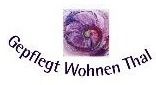 Das Bild zeigt ein Logo für 'Gepflegt Wohnen Thai' mit einer lila Spirale in der Mitte, umgeben von weißem Text.