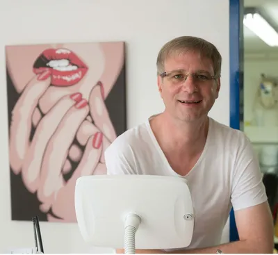Finger, Hand, Person, Face, Head, Portrait, Smile, Adult, Male, Man