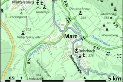 Eine Karte, die das Gebiet um das Dorf Marz zeigt, mit Straßen, Wahrzeichen und Entfernungen markiert. Die Karte enthält einen Maßstab und einen Schlüssel zur Referenz.