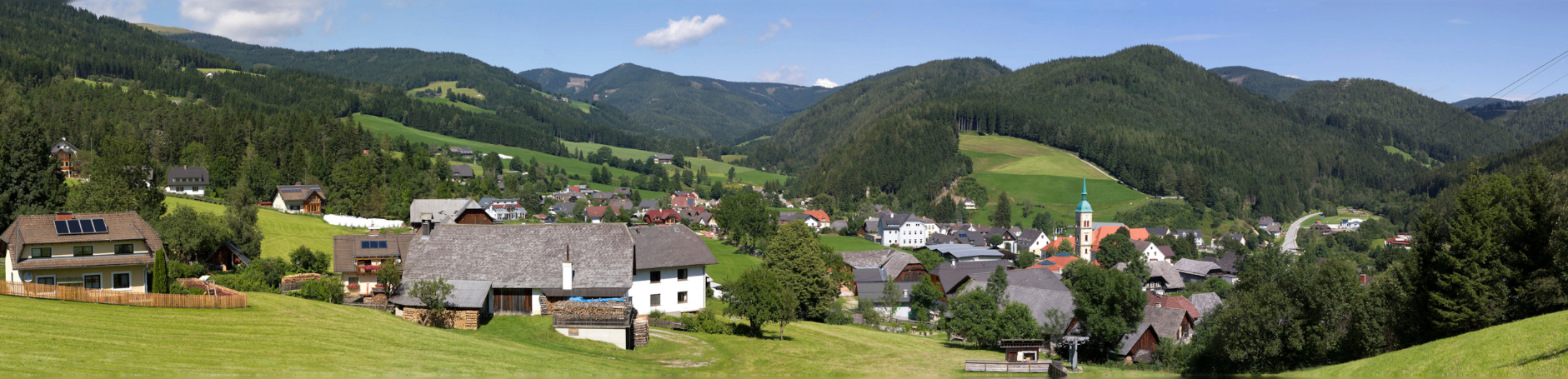 Bild enthält, Outdoors, Nature, Scenery, Building, Countryside, Neighborhood, Fir, Tree, Landscape, Rural
