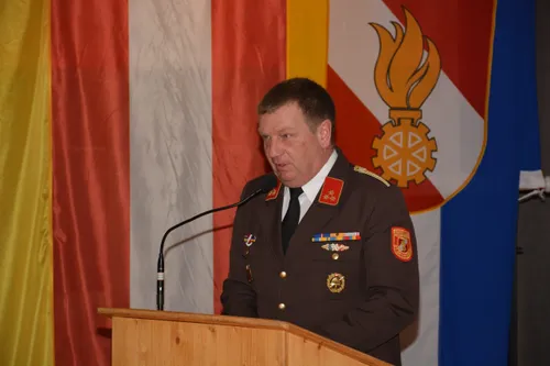 Adult, Male, Man, Person, Officer, Military, Military Officer, Tie, Face, Microphone