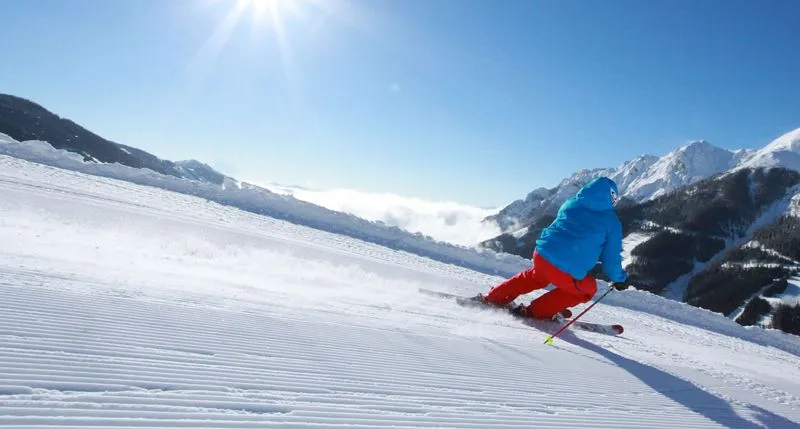 Nature, Outdoors, Person, Snow, Leisure Activities, Skiing, Sport
