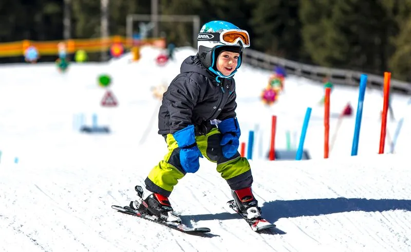 Nature, Outdoors, Glove, Boy, Child, Male, Person, Snow, Skiing, Snowboarding