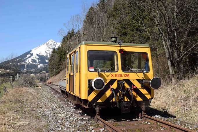 Bild enthält, Railway, Transportation, Train, Vehicle, Bulldozer, Machine