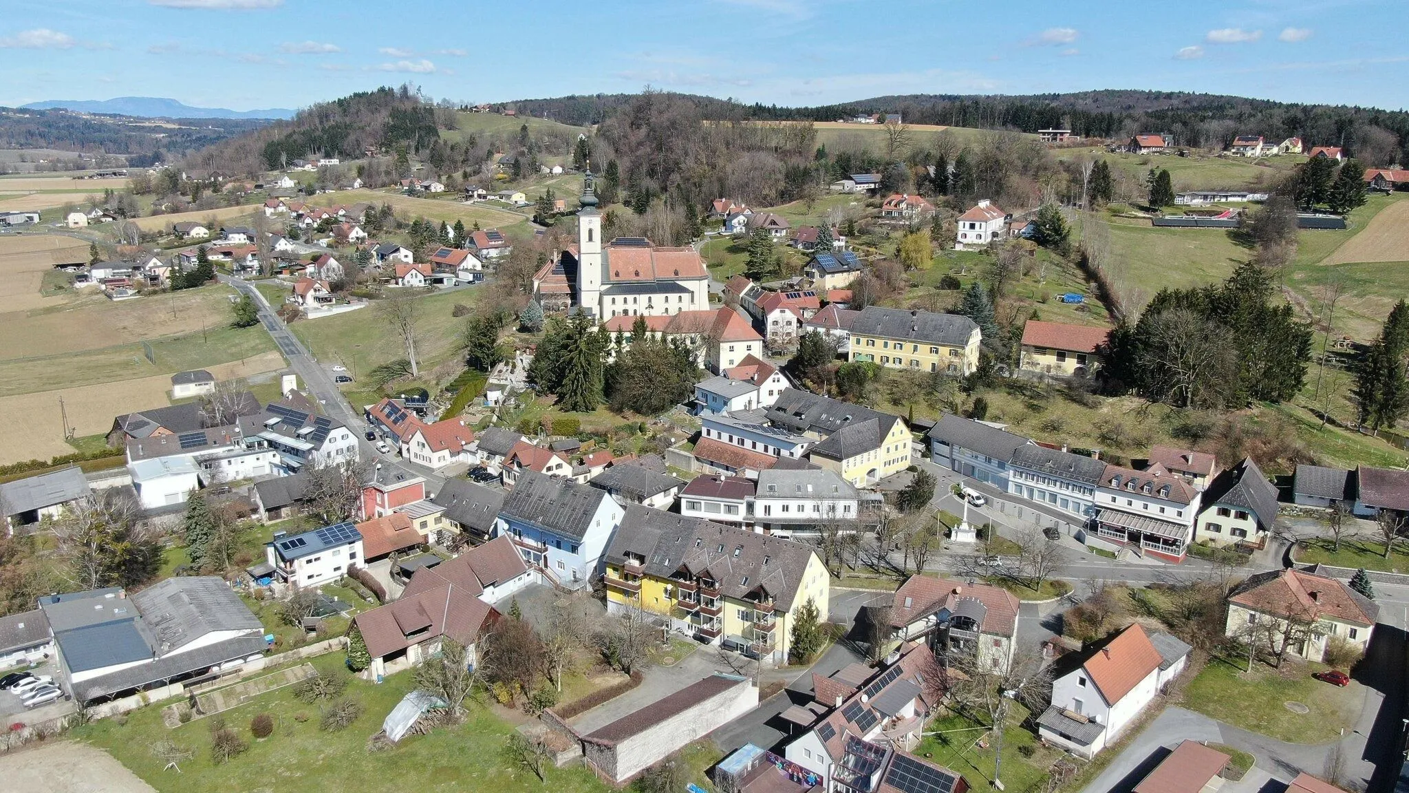 Outdoors, Building, Nature, Countryside, Rural, Village, Housing, Suburb