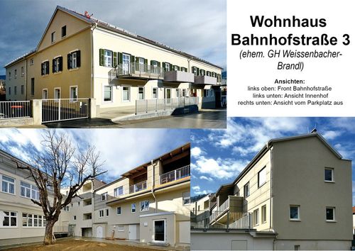 Drei Ansichten eines gelben Gebäudes mit Balkonen und Fenstern. Die obere Ansicht zeigt die Vorderseite, die untere linke die Seite und die untere rechte die Rückseite.