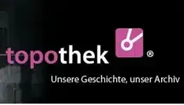 Das Bild zeigt das Logo von 'topothek' mit einem pinken und weißen Design auf schwarzem Hintergrund. Darunter befindet sich der Slogan 'Unsere Geschichte, unser Archiv'.