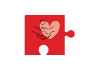 Ein rotes Puzzleteil mit einem Herz in der Mitte, zwei Hände halten das Herz und ein kleines Herz darüber.