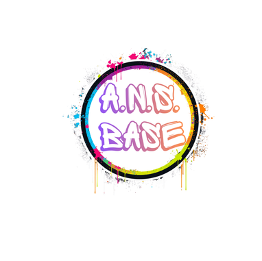 Ein lebhaftes kreisförmiges Logo mit dem Text 'A.N.D. BADE' in farbenfrohen, verspielten Schriften. Der Hintergrund besteht aus einer Mischung aus farbigen Farbspritzern.