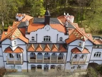 Architecture, Building, Housing, House, Villa, Outdoors