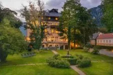 Grass, Hotel, Housing, Villa, Backyard, Outdoors, Resort, Scenery, Park, Lawn