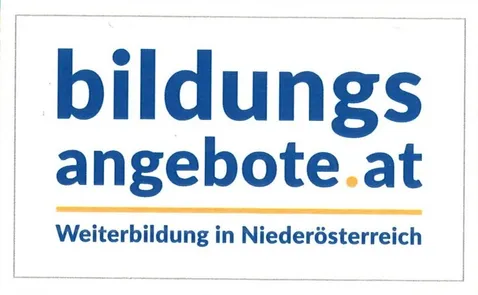 Das Bild zeigt einen weißen Hintergrund mit blauem Text. Es steht 'bildungsangebote.at' und 'Weiterbildung in Niederosterreich'. Der Text ist zentriert und oben im Bild positioniert.