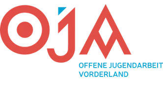Das Logo für OJA zeigt eine rote Spirale in der Mitte mit 'OJA' in großen roten Buchstaben. Darunter steht 'Offene Jugendarbeit Vorderland' in Blau.